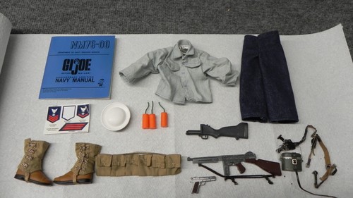 Joe assorted equipment - gi,